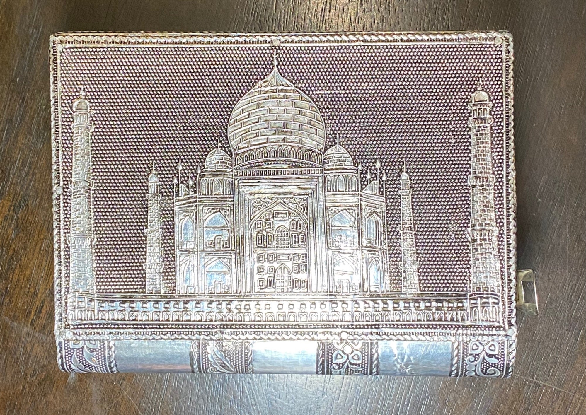 Taj Mahal Trousseau Box- White – Noor Zaara
