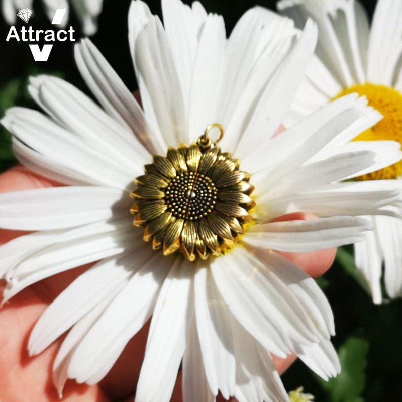 Sunflower Pendant Necklace - Tortuna