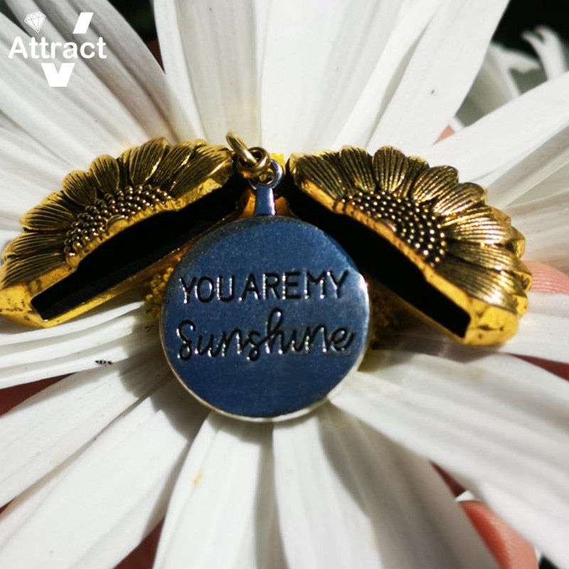 Sunflower Pendant Necklace - Tortuna